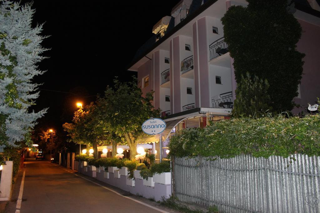 Hotel Susanna Ρίμινι Εξωτερικό φωτογραφία