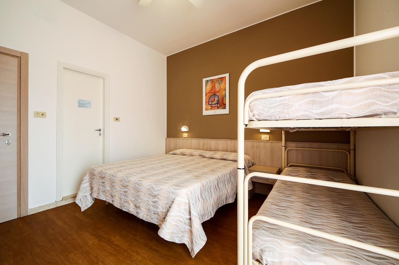 Hotel Susanna Ρίμινι Εξωτερικό φωτογραφία