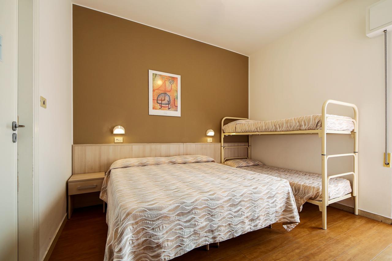 Hotel Susanna Ρίμινι Εξωτερικό φωτογραφία