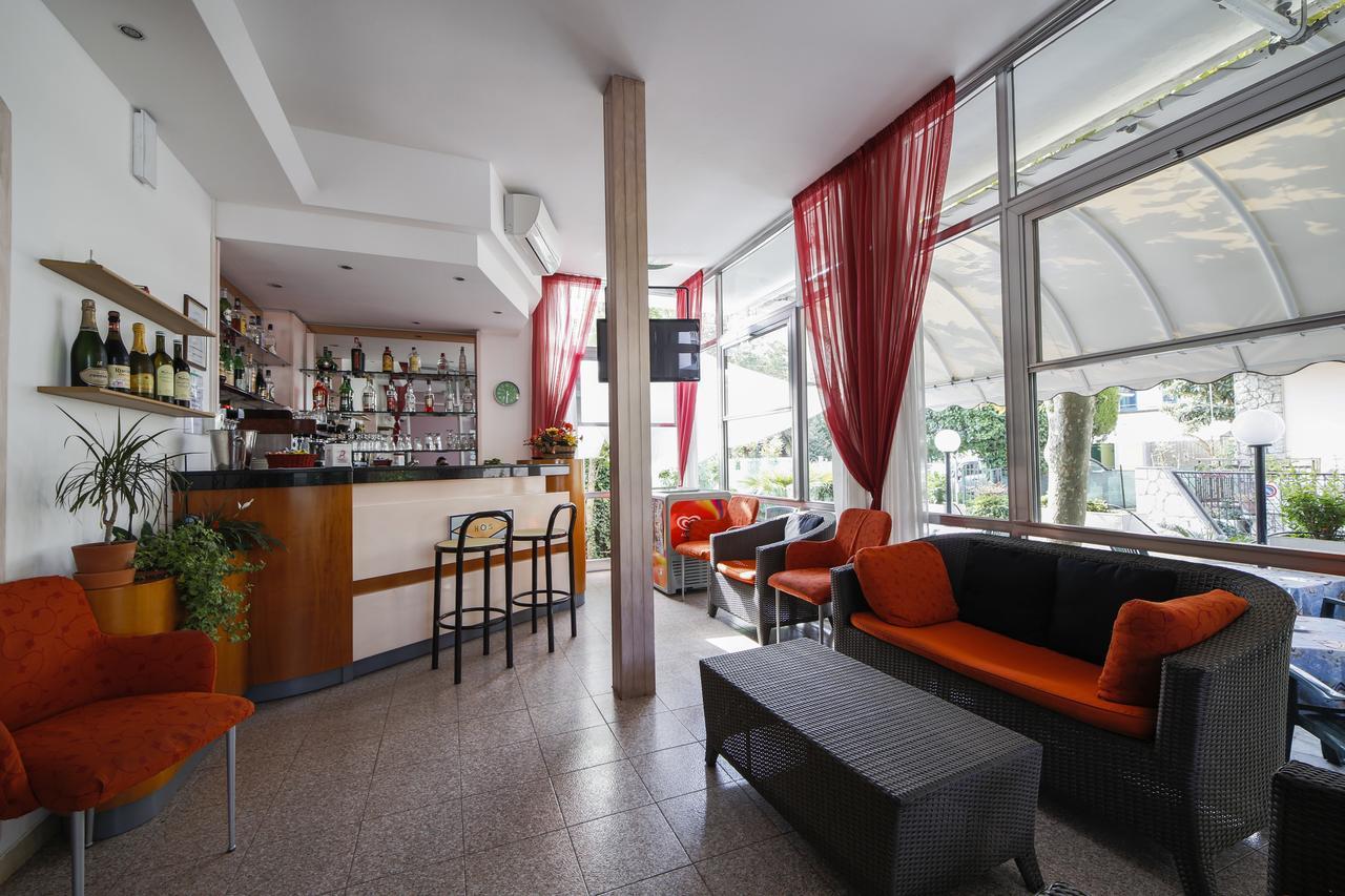 Hotel Susanna Ρίμινι Εξωτερικό φωτογραφία