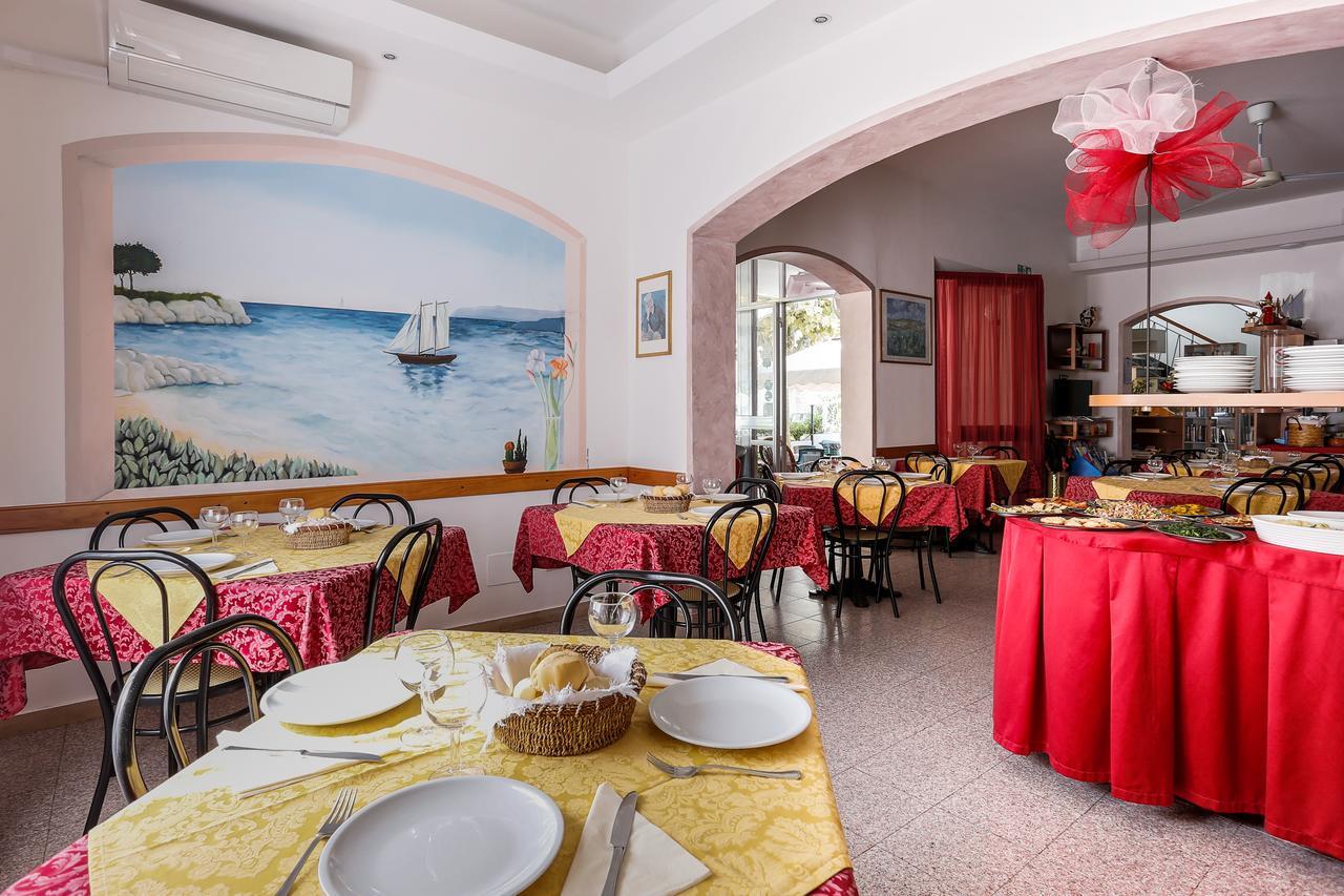 Hotel Susanna Ρίμινι Εξωτερικό φωτογραφία