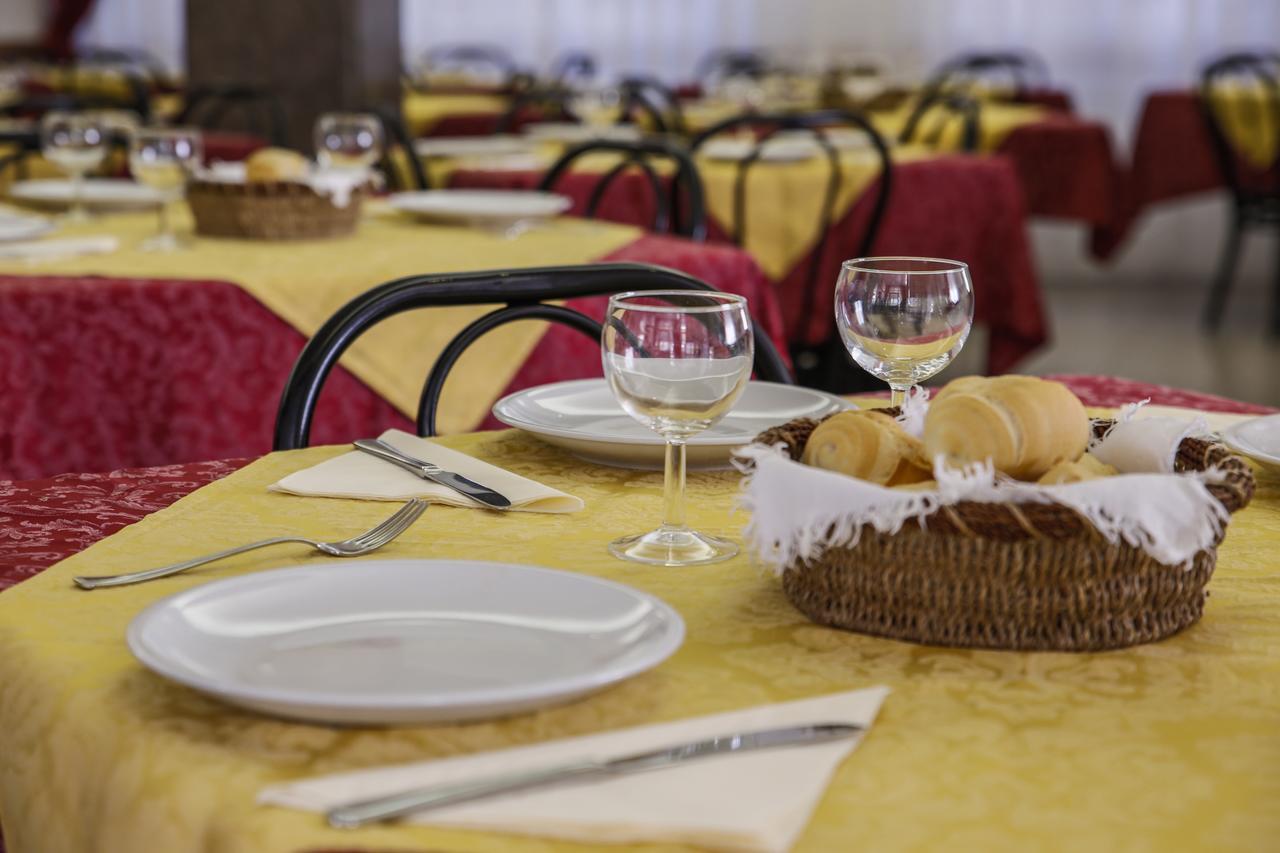 Hotel Susanna Ρίμινι Εξωτερικό φωτογραφία
